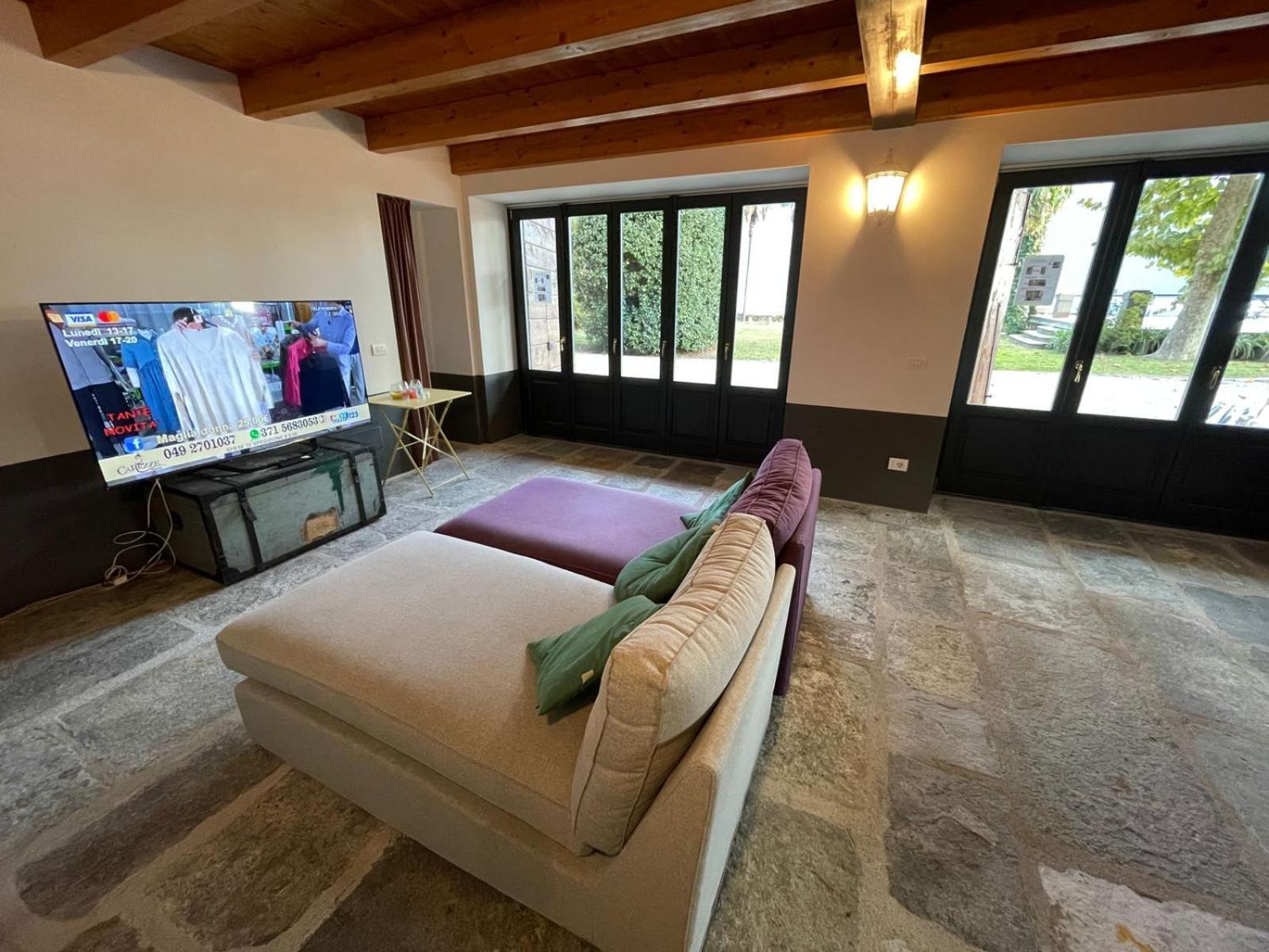 Beach Villa Fiorina Ghiffa Bagian luar foto